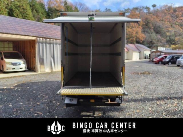 アトラストラック スーパーローＤＸ　１０尺　パネルバン　シャッター式後扉　荷室証明有　リヤゲートチェーン　キーレスエントリー　リヤトラフィックモニター　スタッドレスタイヤ６本付　４速ＡＴガソリン車（48枚目）