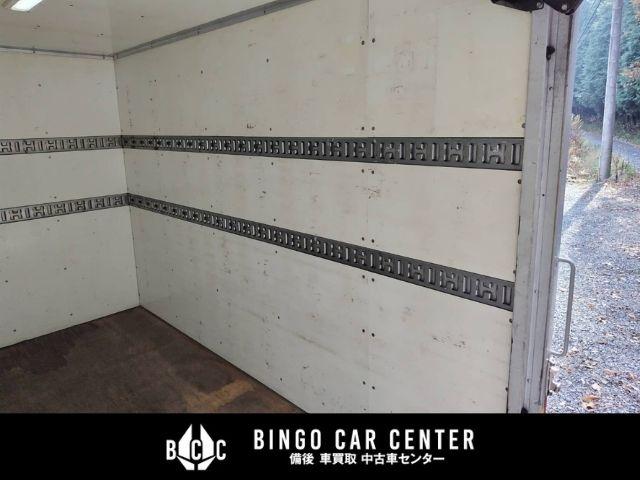 アトラストラック スーパーローＤＸ　１０尺　パネルバン　シャッター式後扉　荷室証明有　リヤゲートチェーン　キーレスエントリー　リヤトラフィックモニター　スタッドレスタイヤ６本付　４速ＡＴガソリン車（56枚目）