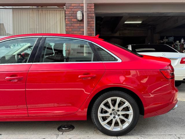 Ａ４ ２．０ＴＦＳＩ　★走行３８３００キロ★フルセグＴＶ★ＥＴＣ★Ｂｌｕｅｔｏｏｔｈ★クリアランスソナー★バックカメラ★電動シート★電動格納ミラー★純正１７インチＡＷ★オートライト★（6枚目）