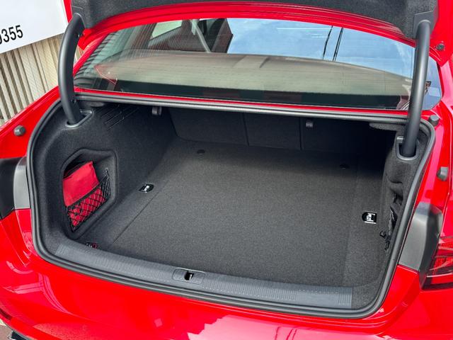 Ａ４ ２．０ＴＦＳＩ　★走行３８３００キロ★フルセグＴＶ★ＥＴＣ★Ｂｌｕｅｔｏｏｔｈ★クリアランスソナー★バックカメラ★電動シート★電動格納ミラー★純正１７インチＡＷ★オートライト★（28枚目）