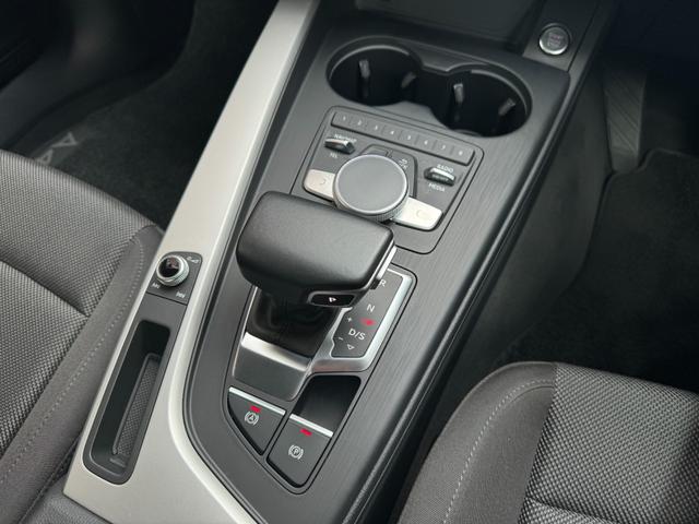 Ａ４ ２．０ＴＦＳＩ　★走行３８３００キロ★フルセグＴＶ★ＥＴＣ★Ｂｌｕｅｔｏｏｔｈ★クリアランスソナー★バックカメラ★電動シート★電動格納ミラー★純正１７インチＡＷ★オートライト★（38枚目）