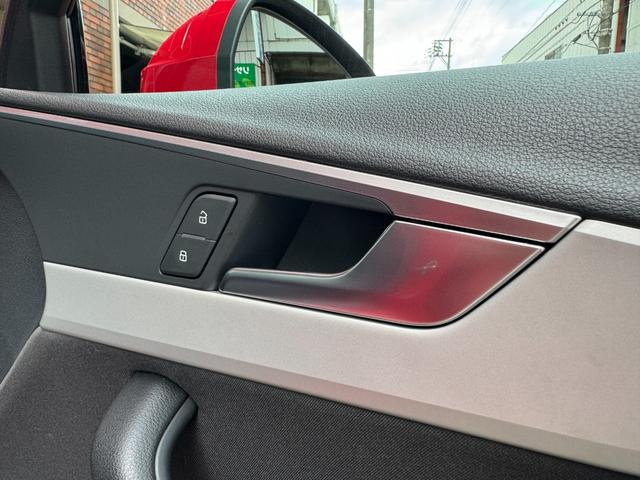 Ａ４ ２．０ＴＦＳＩ　★走行３８３００キロ★フルセグＴＶ★ＥＴＣ★Ｂｌｕｅｔｏｏｔｈ★クリアランスソナー★バックカメラ★電動シート★電動格納ミラー★純正１７インチＡＷ★オートライト★（56枚目）