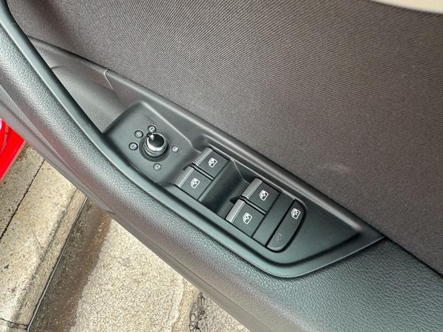 Ａ４ ２．０ＴＦＳＩ　★走行３８３００キロ★フルセグＴＶ★ＥＴＣ★Ｂｌｕｅｔｏｏｔｈ★クリアランスソナー★バックカメラ★電動シート★電動格納ミラー★純正１７インチＡＷ★オートライト★（57枚目）