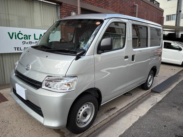 タウンエースバン GL ★登録済み未使用車★AT★4WD★ナビゲーション★フルセグTV★Bluetooth★ビルトインETC★純正ゴムマット★スマートアシスト★バックセンサー★キーレス★LEDヘッドランプ★(3枚目)