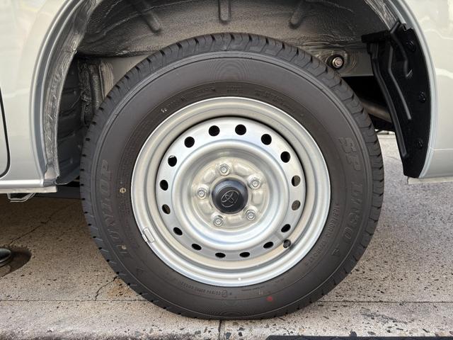 タウンエースバン GL ★登録済み未使用車★AT★4WD★ナビゲーション★フルセグTV★Bluetooth★ビルトインETC★純正ゴムマット★スマートアシスト★バックセンサー★キーレス★LEDヘッドランプ★(18枚目)