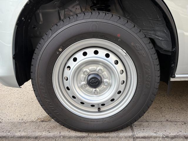 タウンエースバン GL ★登録済み未使用車★AT★4WD★ナビゲーション★フルセグTV★Bluetooth★ビルトインETC★純正ゴムマット★スマートアシスト★バックセンサー★キーレス★LEDヘッドランプ★(20枚目)