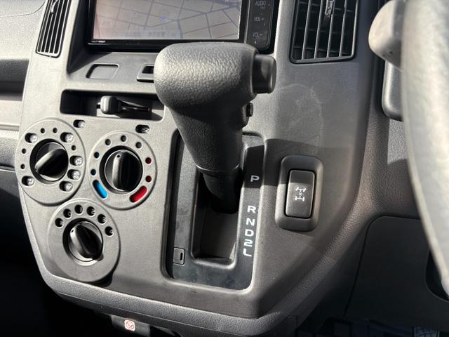 タウンエースバン GL ★登録済み未使用車★AT★4WD★ナビゲーション★フルセグTV★Bluetooth★ビルトインETC★純正ゴムマット★スマートアシスト★バックセンサー★キーレス★LEDヘッドランプ★(30枚目)