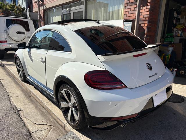 ザ・ビートル ２．０Ｒライン　★走行距離４５５００キロ★サンルーフ★レーザーシート★純正１８インチＡＷ★レッドキャリパー★ＥＴＣ★ＨＩＤヘッドライト★社外７インチナビ★Ｂｌｕｅｔｏｏｔｈ★フルセグＴＶ★バックカメラ★（7枚目）