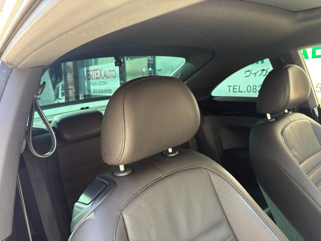 ザ・ビートル ２．０Ｒライン　★走行距離４５５００キロ★サンルーフ★レーザーシート★純正１８インチＡＷ★レッドキャリパー★ＥＴＣ★ＨＩＤヘッドライト★社外７インチナビ★Ｂｌｕｅｔｏｏｔｈ★フルセグＴＶ★バックカメラ★（29枚目）