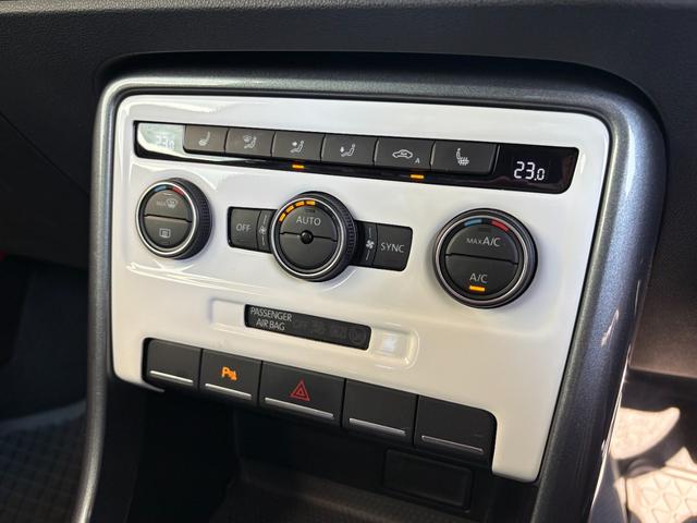 ザ・ビートル ２．０Ｒライン　★走行距離４５５００キロ★サンルーフ★レーザーシート★純正１８インチＡＷ★レッドキャリパー★ＥＴＣ★ＨＩＤヘッドライト★社外７インチナビ★Ｂｌｕｅｔｏｏｔｈ★フルセグＴＶ★バックカメラ★（50枚目）