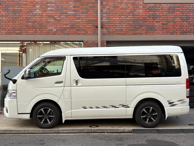 ハイエースワゴン GL ★フルセグナビ★パノラミックビューモニター★フリップダウンモニター★デジタルミラー型ドラレコ★LEDヘッドランプ★パワースライドドア★(4枚目)