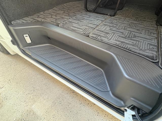 ハイエースワゴン GL ★フルセグナビ★パノラミックビューモニター★フリップダウンモニター★デジタルミラー型ドラレコ★LEDヘッドランプ★パワースライドドア★(72枚目)