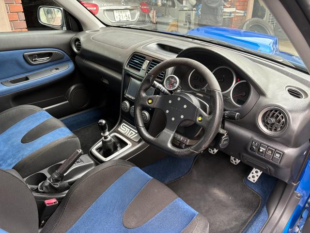 インプレッサ WRX STi ★WORK17インチホイール★スパルコステアリング★トランクスポイラー★ナビ★ETC★ドラレコ★(22枚目)