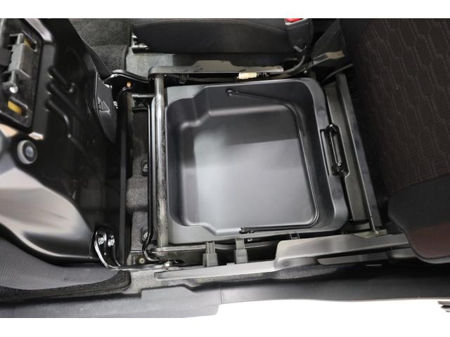 カーズクラブは任意保険代理店ですので保険・補償内容について詳しくご説明させていただきます！お車を乗る上で必須と言っても過言ではないので知っておいた方が良いですね！