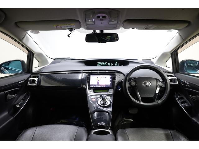 プリウス Ｇツーリングセレクションレザーパッケージ　後期型　本革シート　プリクラッシュセーフティ　禁煙車　アルパイン９型ＳＤナビ　ＢＴ接続　Ｂカメラ　純正１７インチＡＷ　ＬＥＤオートヘッドライト　パワーシート　シートヒーター　雨滴感知式ワイパー　ＥＴＣ（4枚目）