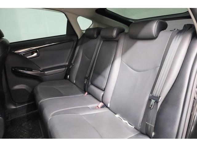 プリウス Ｇツーリングセレクションレザーパッケージ　後期型　本革シート　プリクラッシュセーフティ　禁煙車　アルパイン９型ＳＤナビ　ＢＴ接続　Ｂカメラ　純正１７インチＡＷ　ＬＥＤオートヘッドライト　パワーシート　シートヒーター　雨滴感知式ワイパー　ＥＴＣ（18枚目）