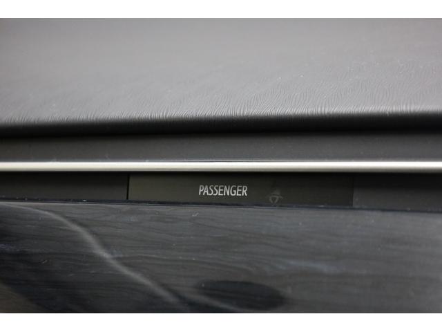 プリウス Ｇツーリングセレクションレザーパッケージ　後期型　本革シート　プリクラッシュセーフティ　禁煙車　アルパイン９型ＳＤナビ　ＢＴ接続　Ｂカメラ　純正１７インチＡＷ　ＬＥＤオートヘッドライト　パワーシート　シートヒーター　雨滴感知式ワイパー　ＥＴＣ（43枚目）