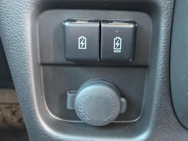 ソリオ ＨＹＢＲＩＤ　ＭＺ　試乗車アップ　試乗車アップ（30枚目）