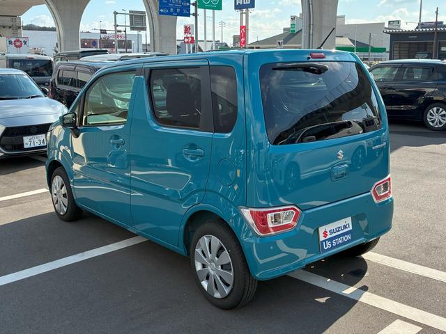 ワゴンＲ ＦＸ　オーディオ　オートライト　前後ブレーキサポート　オーディオ　オートライト　プッシュスタート　シートヒーター　オートエアコン　スズキセーフティーサポート　衝突被害軽減システム　アイドリングストップ　横滑り防止機能　衝突安全ボディ　盗難防止システム（9枚目）