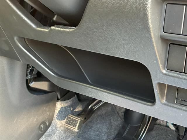 ワゴンＲ ＦＸ　オーディオ　オートライト　前後ブレーキサポート　オーディオ　オートライト　プッシュスタート　シートヒーター　オートエアコン　スズキセーフティーサポート　衝突被害軽減システム　アイドリングストップ　横滑り防止機能　衝突安全ボディ　盗難防止システム（24枚目）