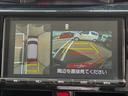 全方位モニターナビがついています。複数のカメラで自車位置を確認できるので、駐車も車庫入れもラクラクですね♪