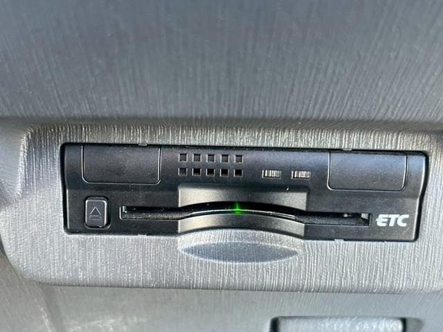 プリウスアルファ S チューン ブラック ナビ フルセグTV Bluetooth接続可 フリップダウンモニター スマートキー スペアキーあり ビルトインETC ドライブレコーダー バックカメラ オートライト オートエアコン 修復歴なし(36枚目)