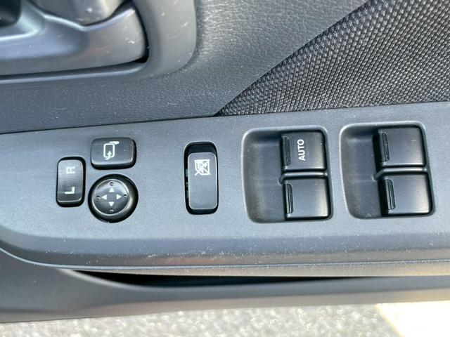 お車の状態は内外装共にとても綺麗な状態を保っておりますので私共でも自信を持ってお薦め出来る１台です！！自社ローン