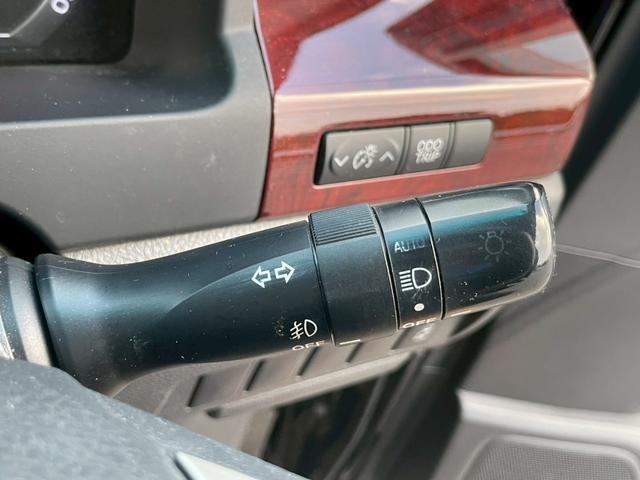 アルファード 240S 7人乗り 修復歴なし オットマン スマートキー コーナーセンサー オートライト オートエアコン ダブルエアコン HID 盗難防止システム 衝突安全ボディ(28枚目)