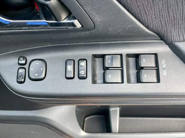 アルファード 240S 7人乗り 修復歴なし オットマン スマートキー コーナーセンサー オートライト オートエアコン ダブルエアコン HID 盗難防止システム 衝突安全ボディ(33枚目)