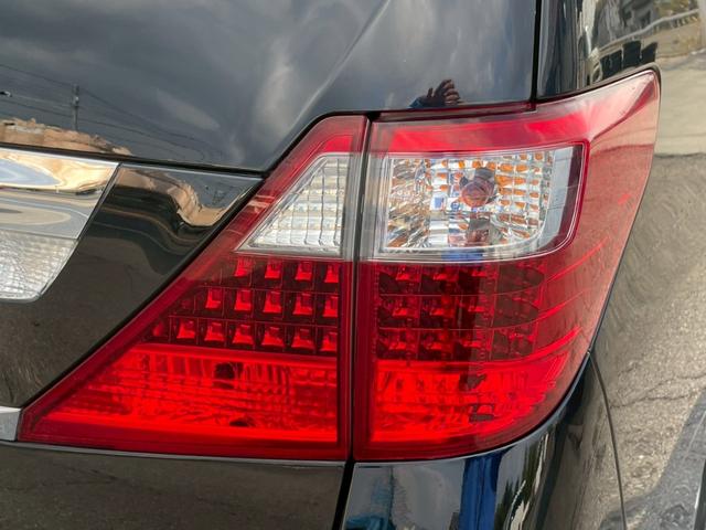 アルファード 240S 7人乗り 修復歴なし オットマン スマートキー コーナーセンサー オートライト オートエアコン ダブルエアコン HID 盗難防止システム 衝突安全ボディ(44枚目)