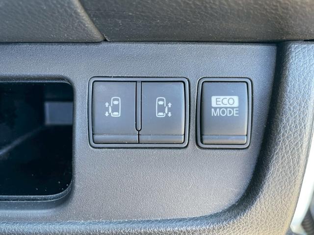 セレナ 　ナビ　フルセグＴＶ　バックカメラ　両側電動スライドドア　８人乗り　Ｂｌｕｅｔｏｏｔｈ接続可　衝突被害軽減システム　レーンアシスト　スマートキー　オートライト　ウォークスルー　ＣＤ／ＤＶＤ再生可（32枚目）