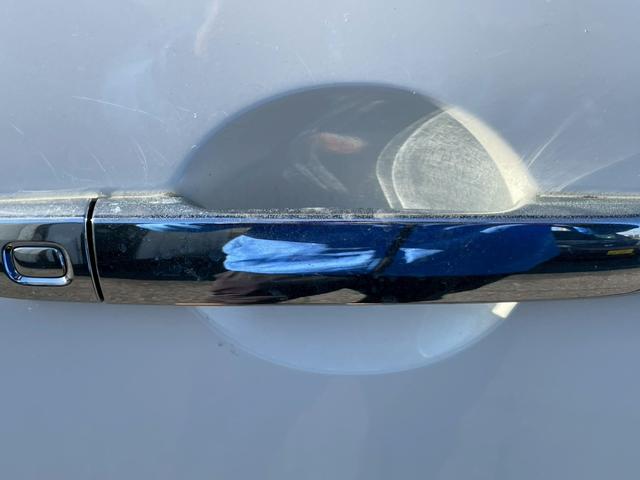 セレナ 　ナビ　フルセグＴＶ　バックカメラ　両側電動スライドドア　８人乗り　Ｂｌｕｅｔｏｏｔｈ接続可　衝突被害軽減システム　レーンアシスト　スマートキー　オートライト　ウォークスルー　ＣＤ／ＤＶＤ再生可（52枚目）