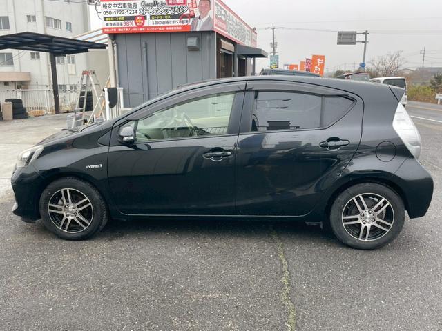 アクア G スマートキー プッシュスタート ETC バックカメラ 修復歴なし オートライト オートエアコン CVT 電動格納ミラー 衝突安全ボディ(12枚目)