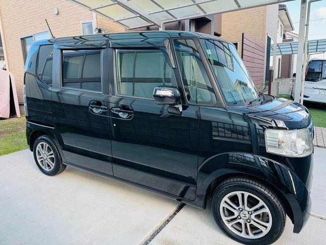 Ｎ－ＢＯＸ Ｇ・Ｌパッケージ　車検令和９年５月まで　ギャザーズ純正ナビ　フルセグ　ブルートゥース対応　バックカメラ　スマートキー２個　外装磨き済み　純正１４インチアルミホイール　内装ブラック　リア５面フィルム施工（5枚目）