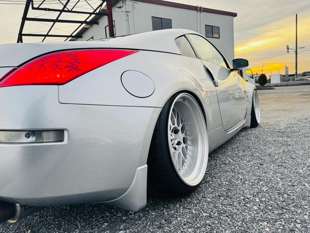 フェアレディZ ベースグレード 6速MT 最終型 ワーク19インチアルミホイール 車高調 柿本マフラー Bluetooth対応フルセグナビ バックカメラ ドライブレコーダー 外装グー鑑定5点(32枚目)