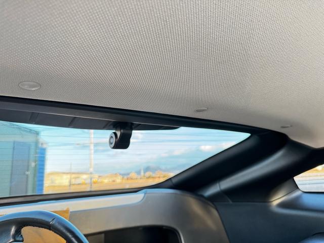 フェアレディZ ベースグレード 6速MT 最終型 ワーク19インチアルミホイール 車高調 柿本マフラー Bluetooth対応フルセグナビ バックカメラ ドライブレコーダー 外装グー鑑定5点(52枚目)