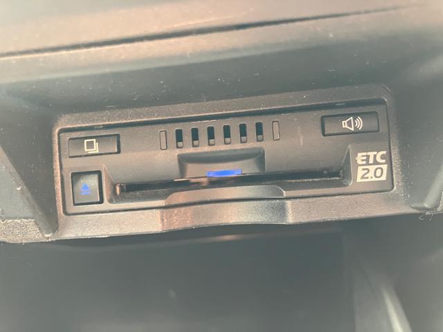 クラウンハイブリッド Ｇ－エグゼクティブ　サンルーフ　黒革シート　ドライブレコーダー　クリアランスソナー　クルーズコントロール　パークアシスト　衝突被害軽減システム　全周囲カメラ　ナビＴＶ　オートマチックハイビーム（8枚目）