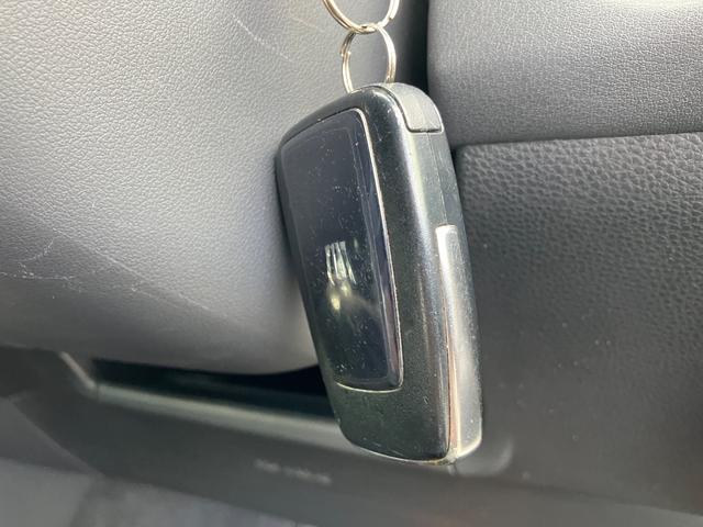 クラウンハイブリッド Ｇ－エグゼクティブ　サンルーフ　黒革シート　ドライブレコーダー　クリアランスソナー　クルーズコントロール　パークアシスト　衝突被害軽減システム　全周囲カメラ　ナビＴＶ　オートマチックハイビーム（11枚目）