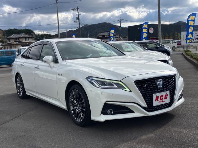 クラウンハイブリッド Ｇ－エグゼクティブ　サンルーフ　黒革シート　ドライブレコーダー　クリアランスソナー　クルーズコントロール　パークアシスト　衝突被害軽減システム　全周囲カメラ　ナビＴＶ　オートマチックハイビーム（15枚目）