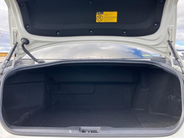 クラウンハイブリッド Ｇ－エグゼクティブ　サンルーフ　黒革シート　ドライブレコーダー　クリアランスソナー　クルーズコントロール　パークアシスト　衝突被害軽減システム　全周囲カメラ　ナビＴＶ　オートマチックハイビーム（19枚目）