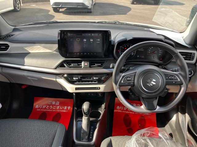 スイフト ハイブリッドＭＺ　全周囲カメラ　ディスプレイオーディオ　クリアランスソナー　オートクルーズコントロール　衝突被害軽減システム　オートライト　ＬＥＤヘッドランプ　スマートキー　アイドリングストップ（2枚目）