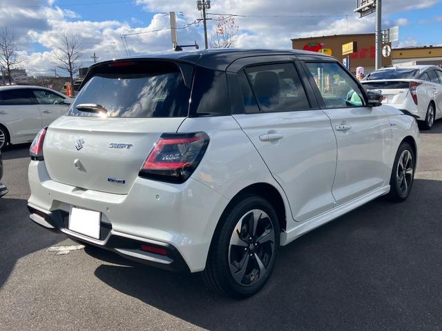 スイフト ハイブリッドＭＺ　全周囲カメラ　ディスプレイオーディオ　クリアランスソナー　オートクルーズコントロール　衝突被害軽減システム　オートライト　ＬＥＤヘッドランプ　スマートキー　アイドリングストップ（16枚目）