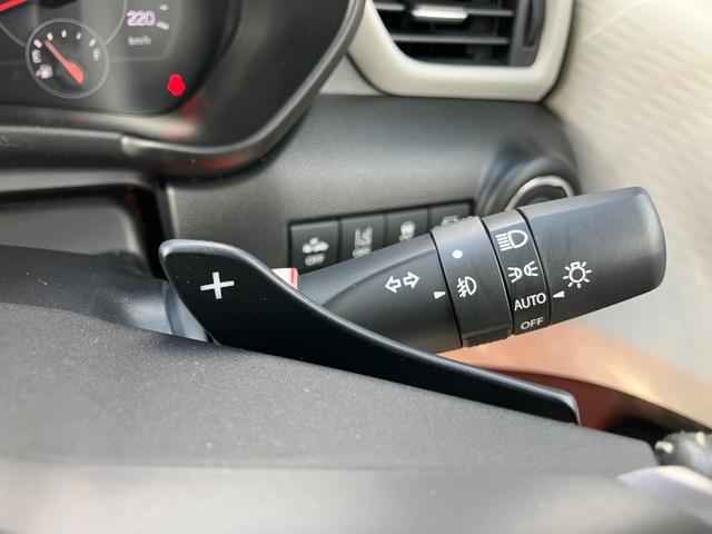スイフト ハイブリッドＭＺ　全周囲カメラ　ディスプレイオーディオ　クリアランスソナー　オートクルーズコントロール　衝突被害軽減システム　オートライト　ＬＥＤヘッドランプ　スマートキー　アイドリングストップ（21枚目）