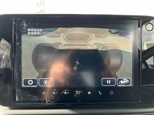スイフト ハイブリッドＭＺ　全周囲カメラ　ディスプレイオーディオ　クリアランスソナー　オートクルーズコントロール　衝突被害軽減システム　オートライト　ＬＥＤヘッドランプ　スマートキー　アイドリングストップ（22枚目）