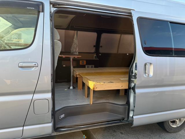 グランドハイエース 4WD ETC スライドドア AT アルミホイール CD エアコン パワーウィンドウ 運転席エアバッグ 助手席エアバッグ(12枚目)