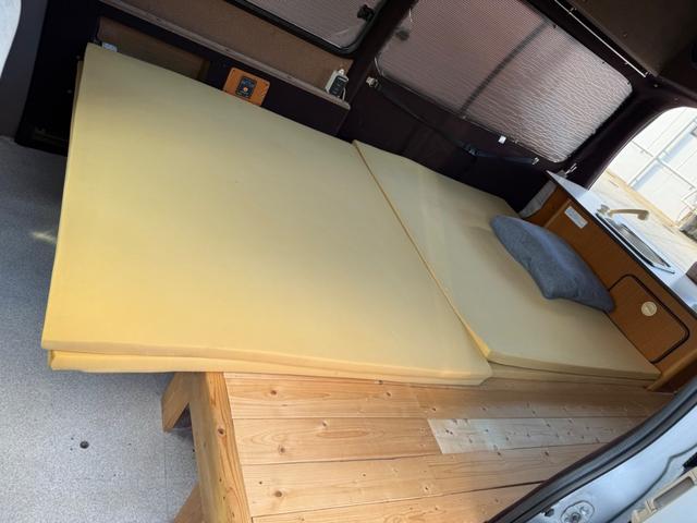 グランドハイエース 4WD ETC スライドドア AT アルミホイール CD エアコン パワーウィンドウ 運転席エアバッグ 助手席エアバッグ(17枚目)