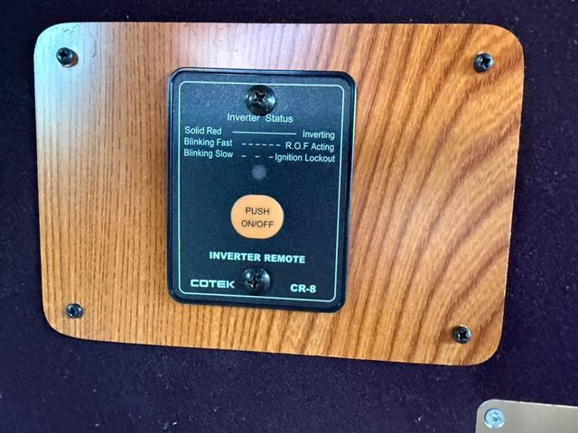 グランドハイエース 4WD ETC スライドドア AT アルミホイール CD エアコン パワーウィンドウ 運転席エアバッグ 助手席エアバッグ(18枚目)