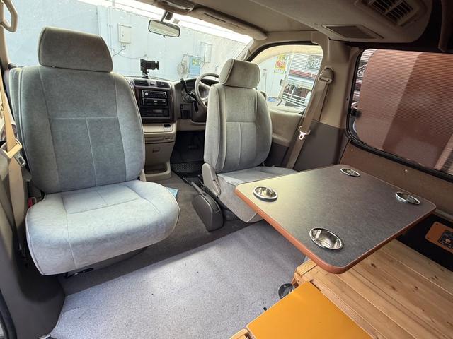 グランドハイエース 4WD ETC スライドドア AT アルミホイール CD エアコン パワーウィンドウ 運転席エアバッグ 助手席エアバッグ(31枚目)