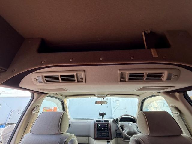 グランドハイエース 4WD ETC スライドドア AT アルミホイール CD エアコン パワーウィンドウ 運転席エアバッグ 助手席エアバッグ(40枚目)