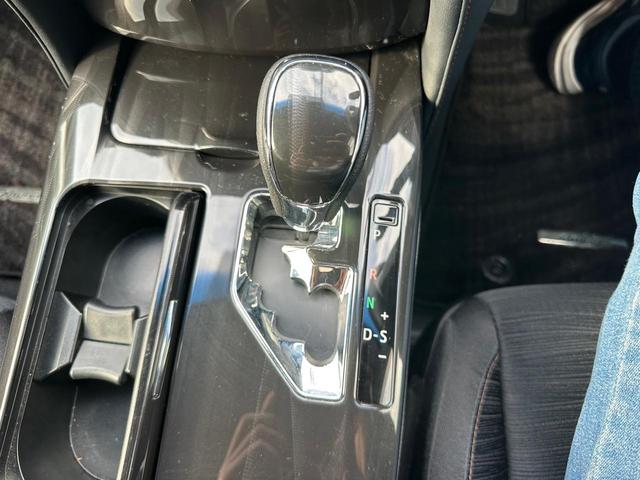 クラウンハイブリッド アスリートS ETC オートクルーズコントロール ナビ アルミホイール オートライト HID CVT スマートキー 電動格納ミラー 盗難防止システム パワーシート USB 衝突安全ボディ ABS ESC エアコン(8枚目)